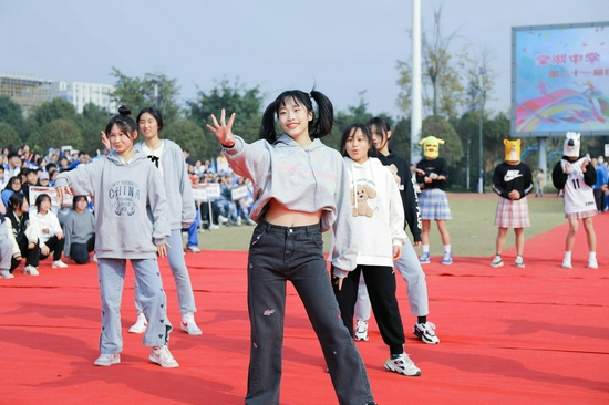 通过