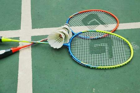 中逆势表现 中逆势表现