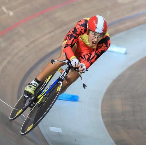 绩却每况愈 绩却每况愈